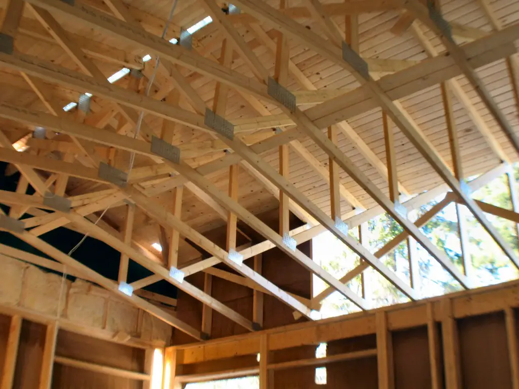 HOW TO INSTALL ROOF TRUSSES