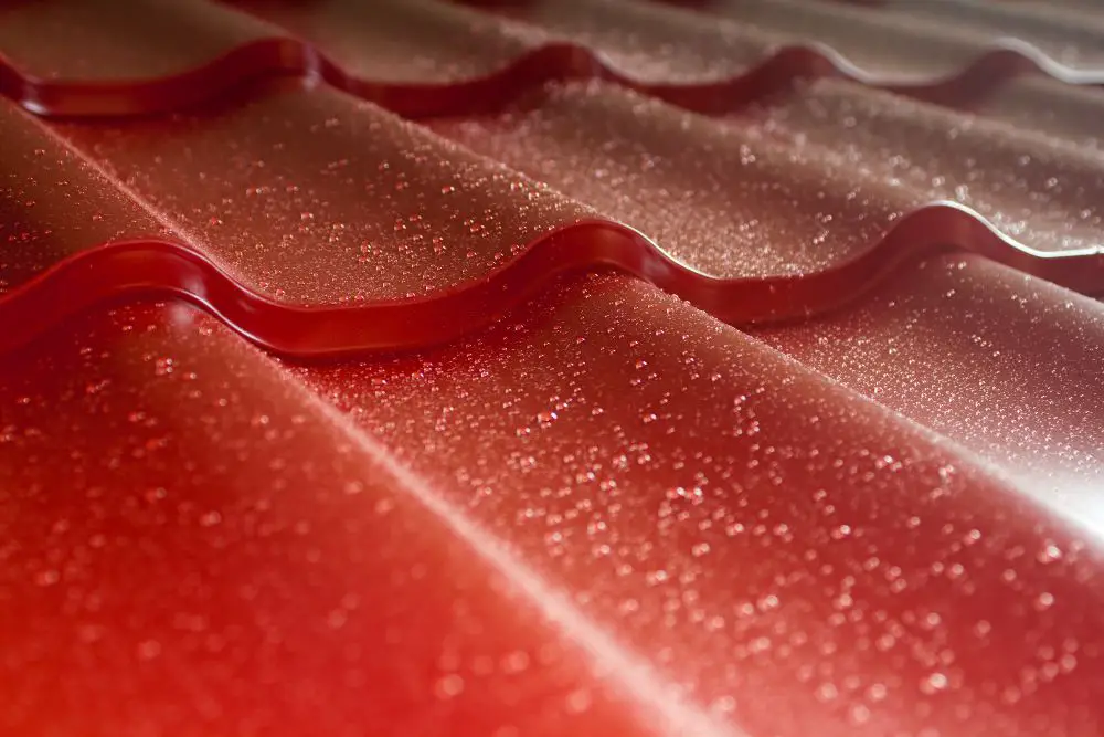 roof with water mist